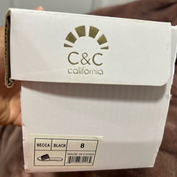 Sandals - Picture 4 of 4